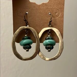 ❤️‍🔥 Turquoise Bead Dangle Earrings with Gold Accents